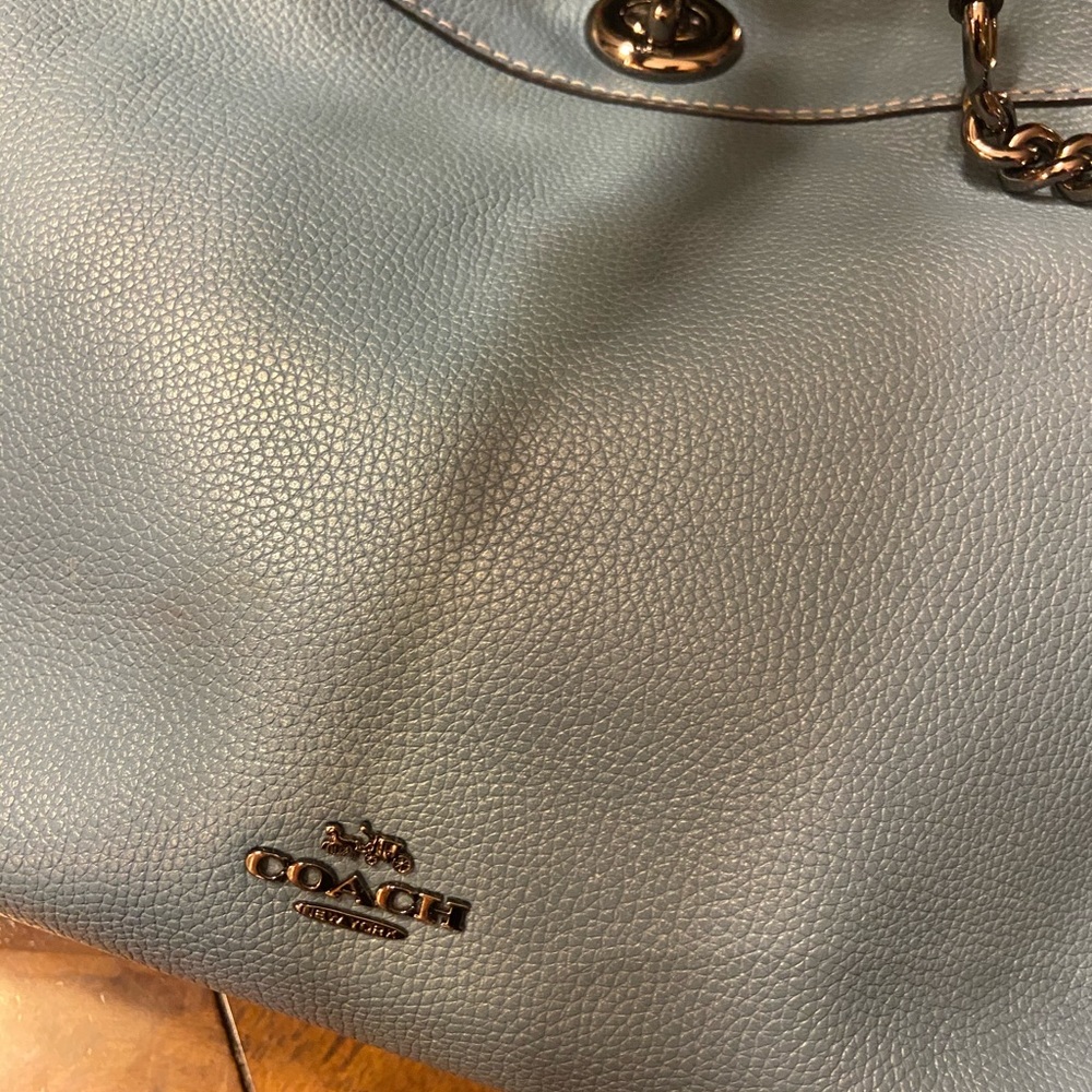 Beautiful!! Beautiful!! Coach purse.